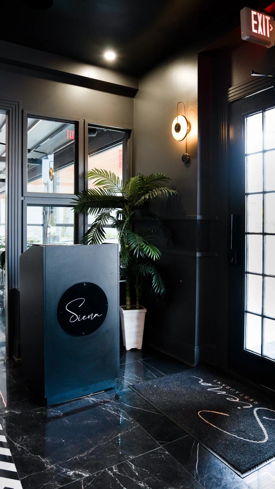 Live music evenings at Siena Restaurant & Bar in Alpharetta